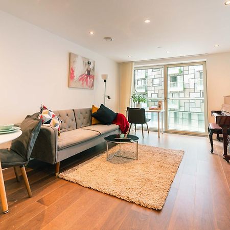 Stylish And Comfortable Canary Wharf Apartment Perfect For Long Stays London Exterior photo